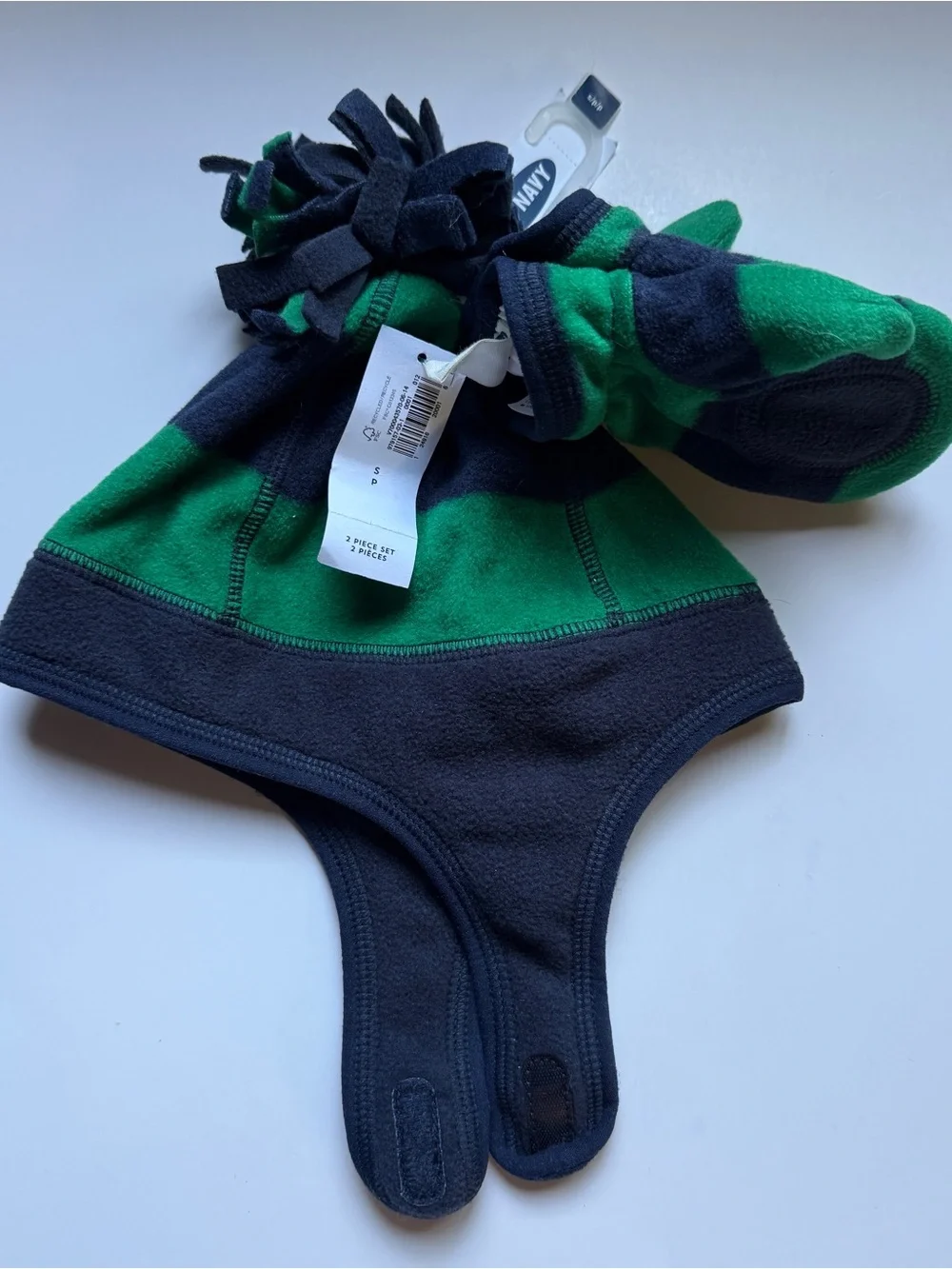 Old Navy Kids Green & Black Fleece Hat with Matching Mittens Set